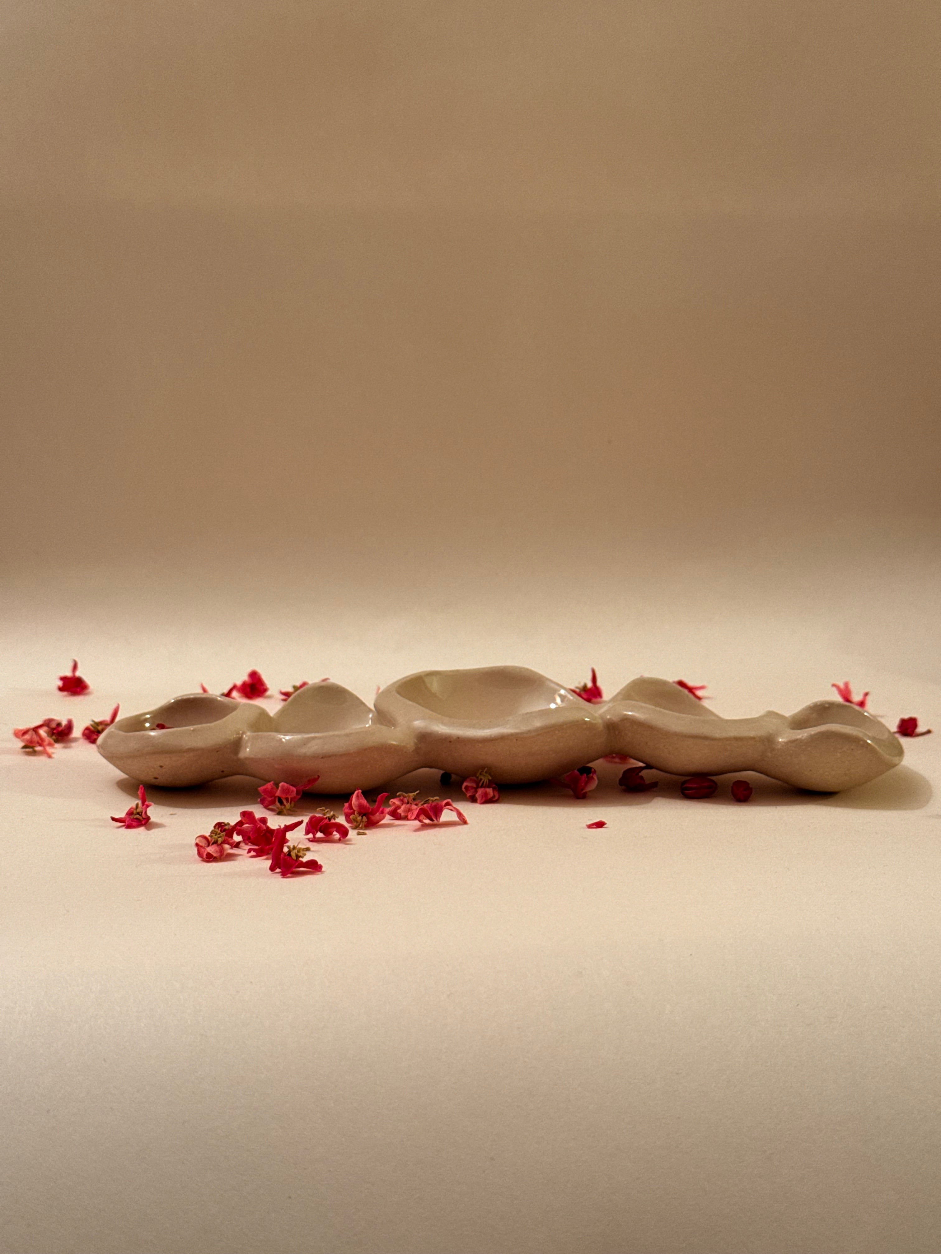 Plat apéritif en grès – "Les Galets"