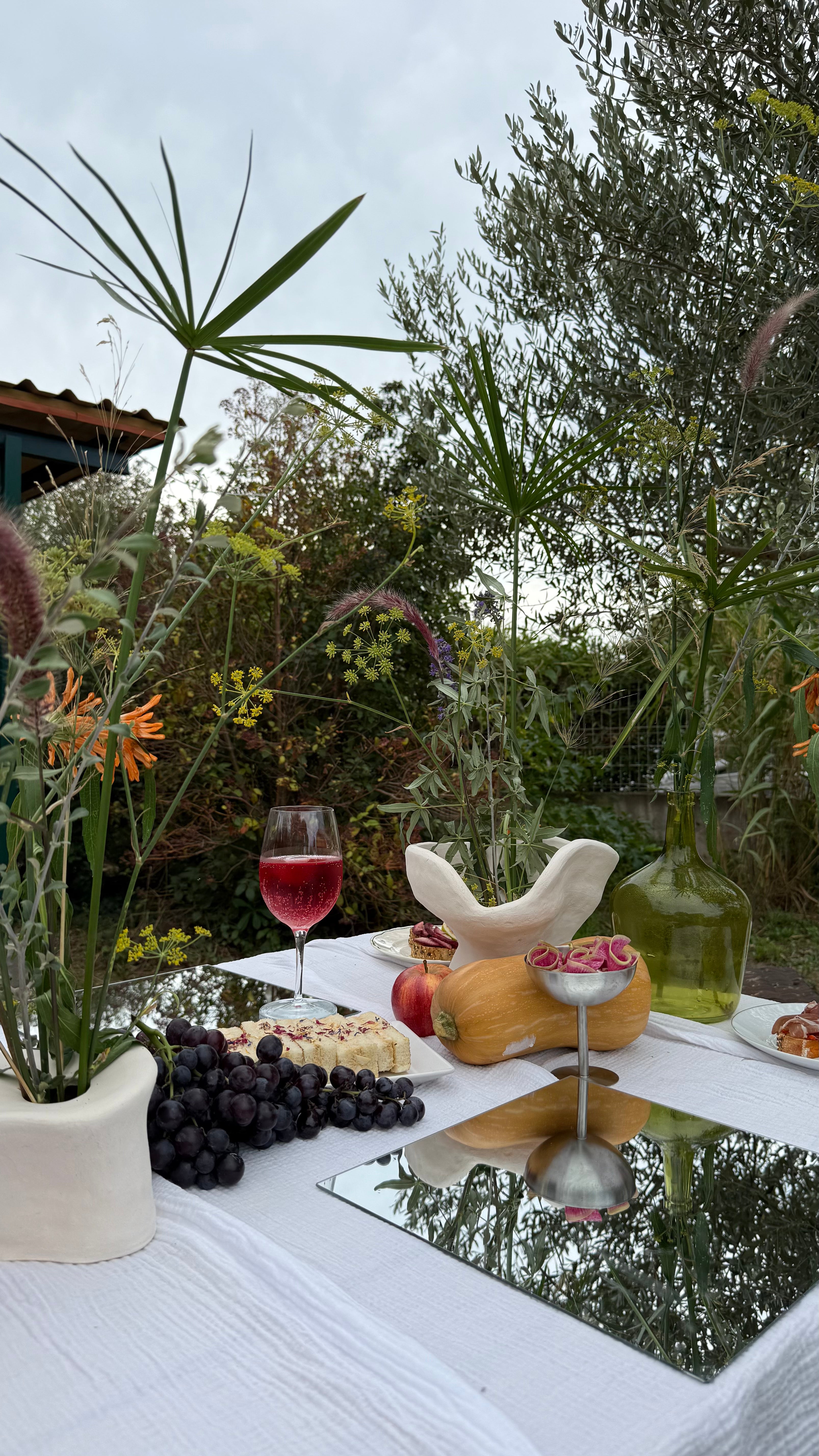 "Gardenia", poterie dans le potager de Michella