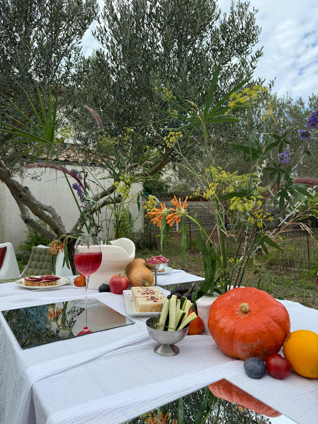 "Gardenia", poterie dans le potager de Michella