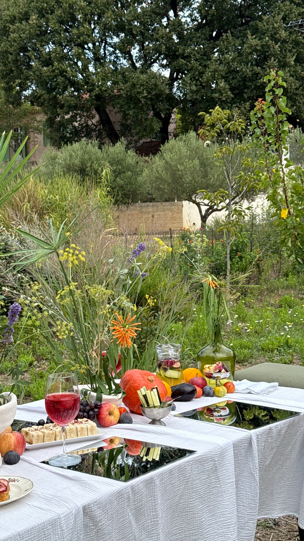 "Gardenia", poterie dans le potager de Michella
