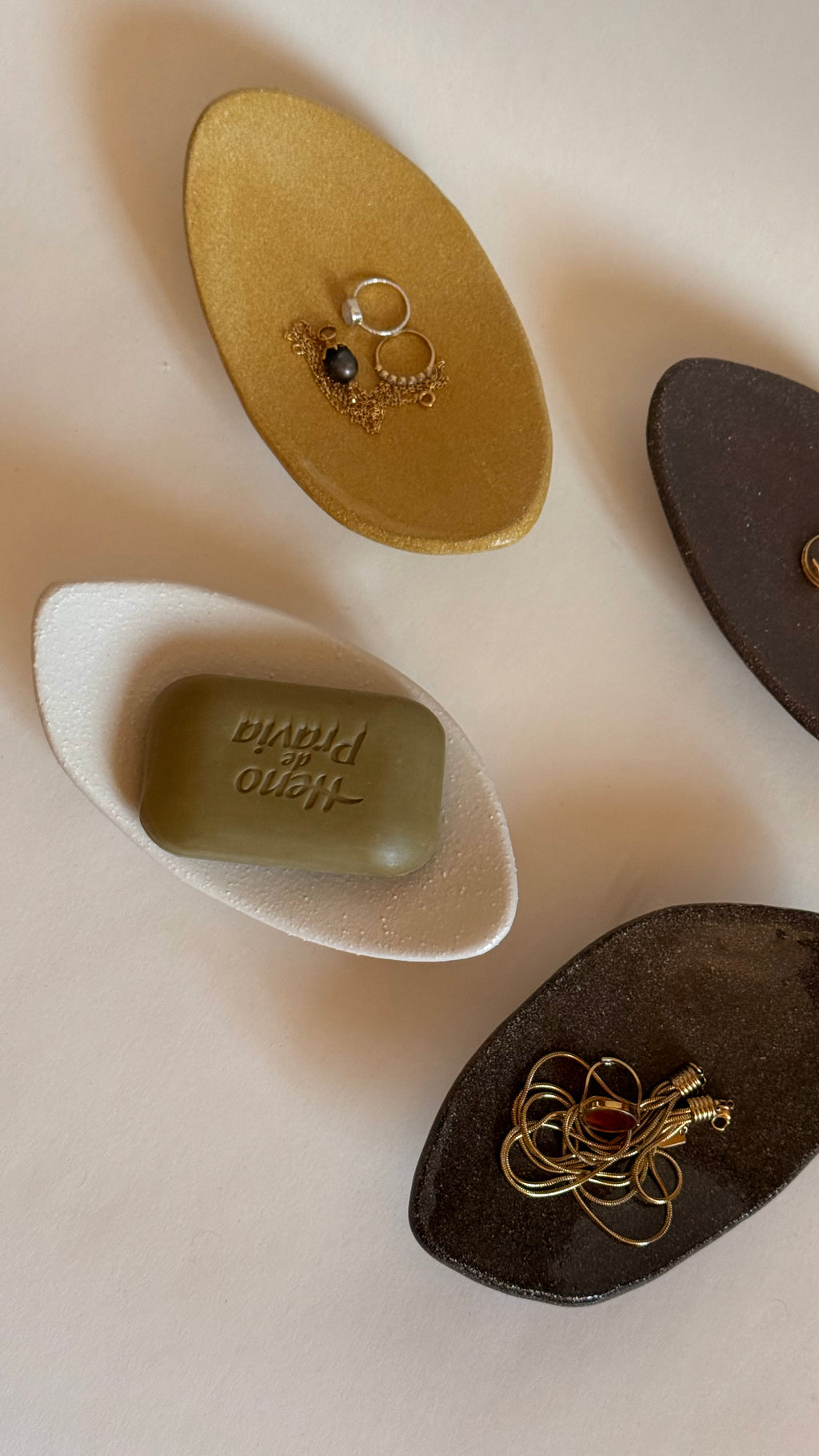 Porte savon en grès