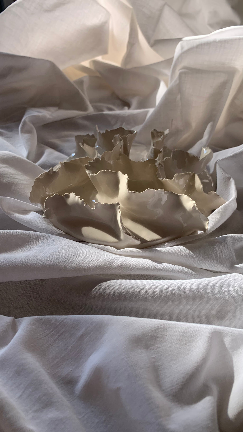 N°4 Médaillon en céramique – Pièce unique et artisanale