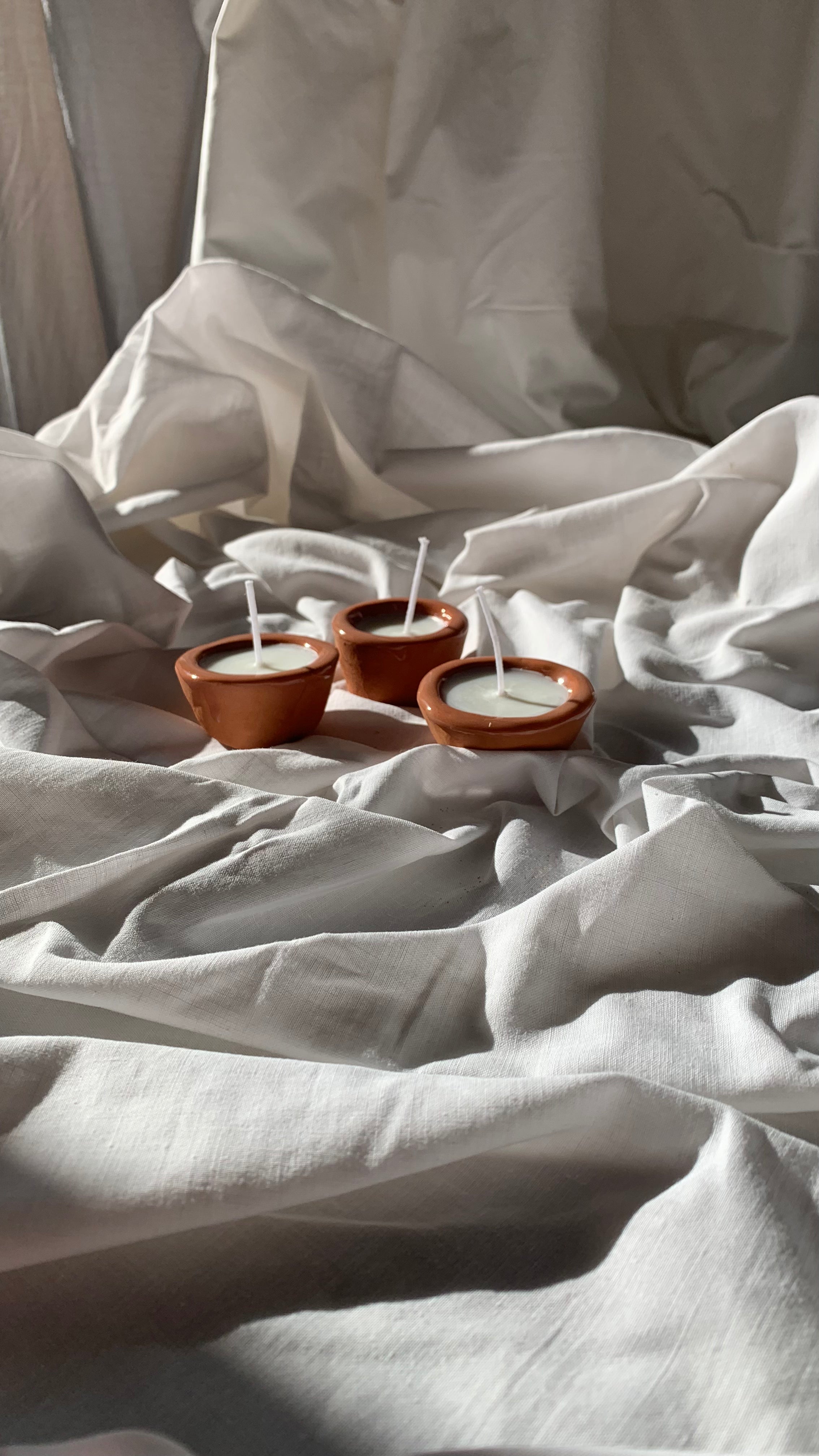 Lot de bougies artisanales – Format mini, ambiance chaleureuse