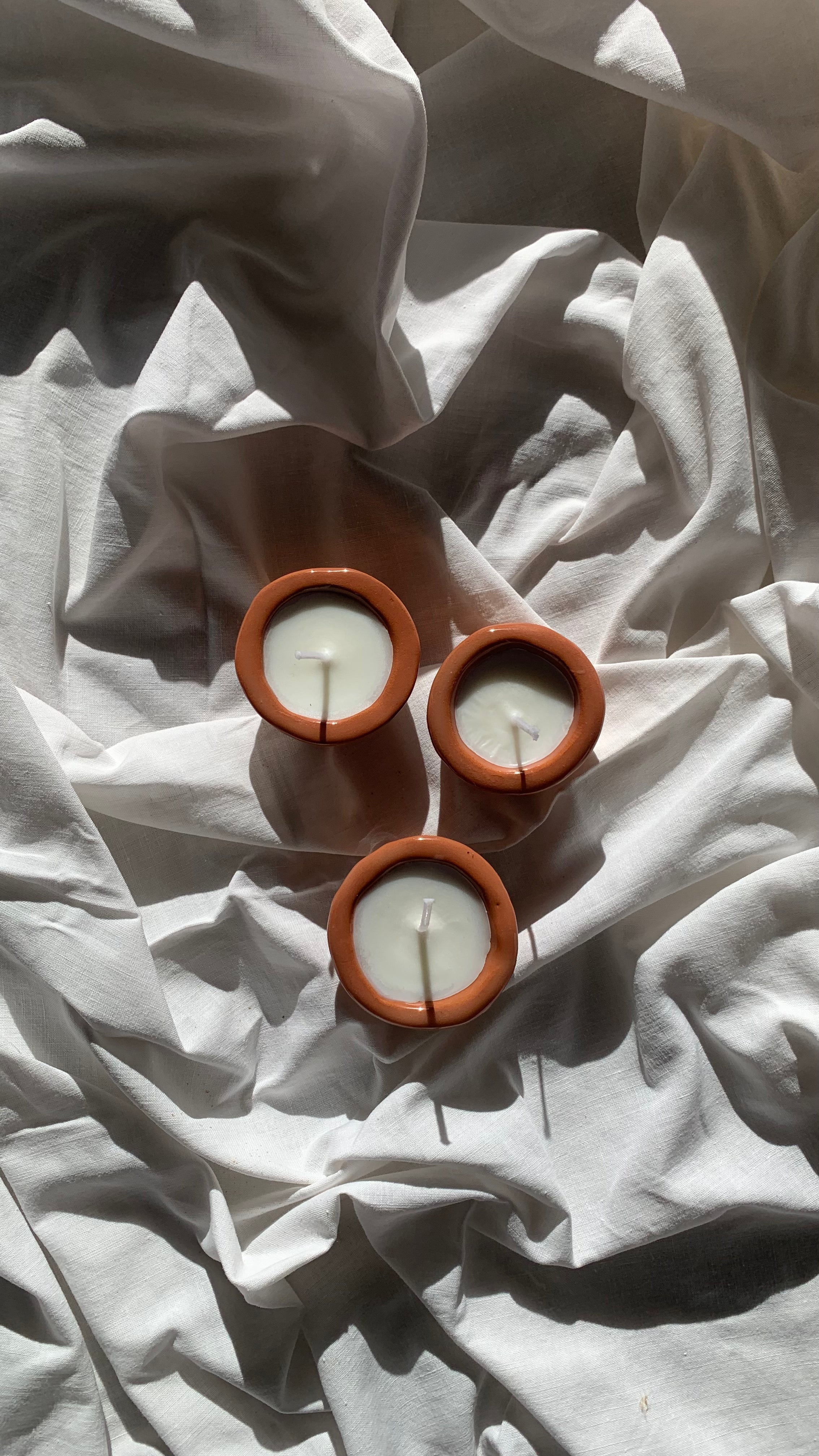 Lot de bougies artisanales – Format mini, ambiance chaleureuse