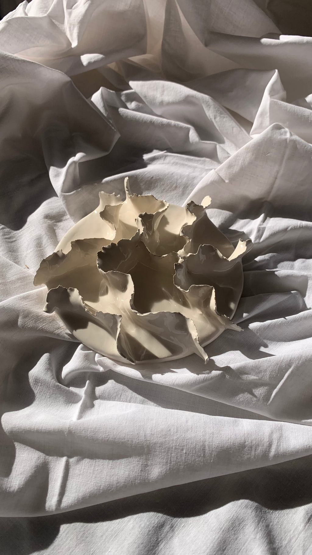 N°4 Médaillon en céramique – Pièce unique et artisanale